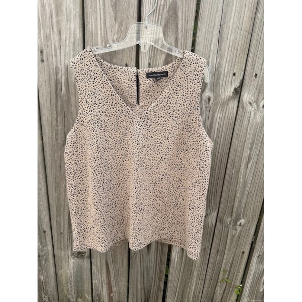 Animal Print Leopard Banana Republic Sleeveless Top L Beige V-Neck Textured